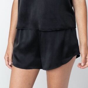 LUNYA Washable Silk Shorts in Black Sz M Pull On Style Elastic Waist Luxury